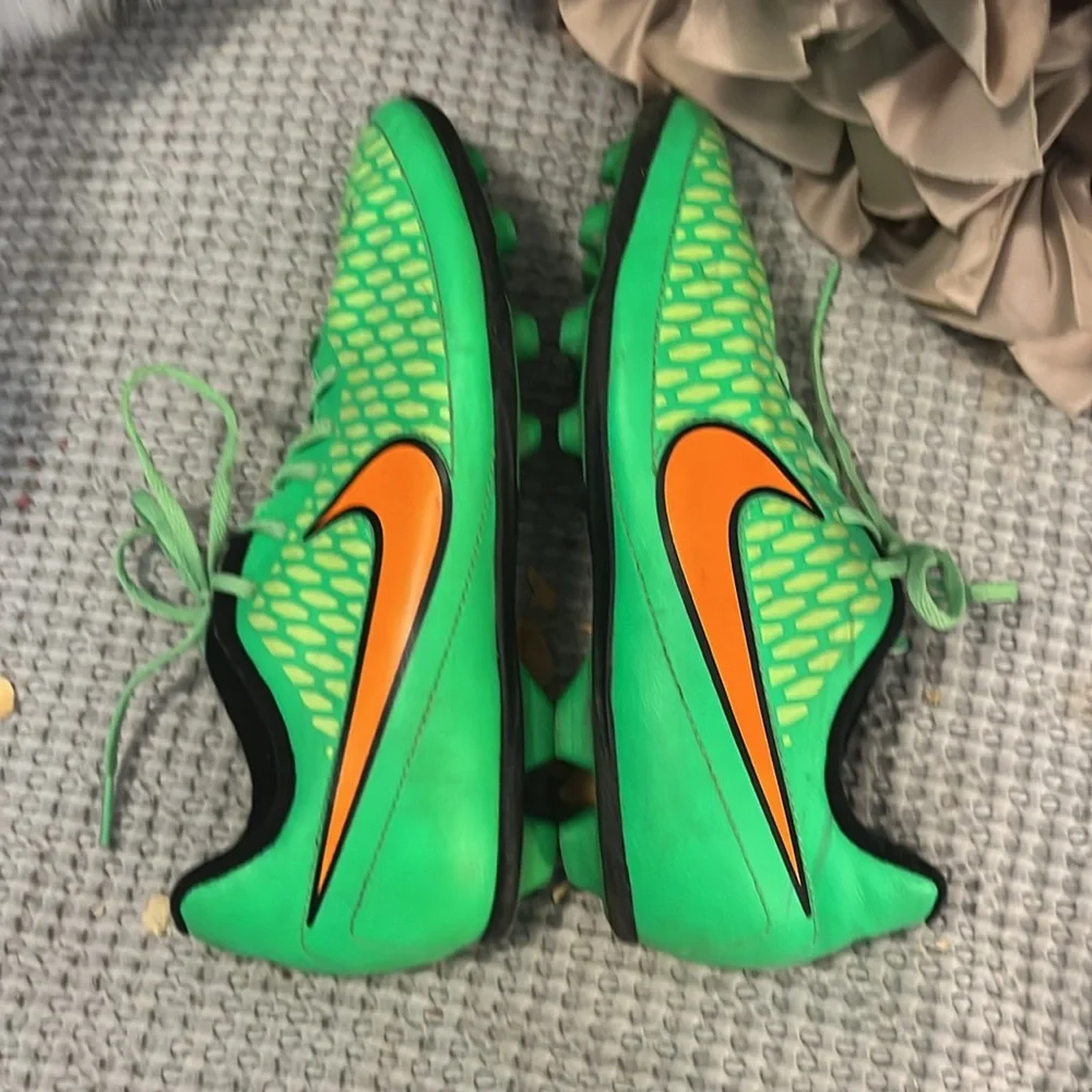 Nike Jr Magista Lime Green  & Orange Youth Soccer Cleats Sz 3.5